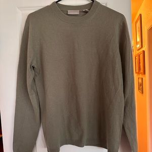 Green cashmere sweater